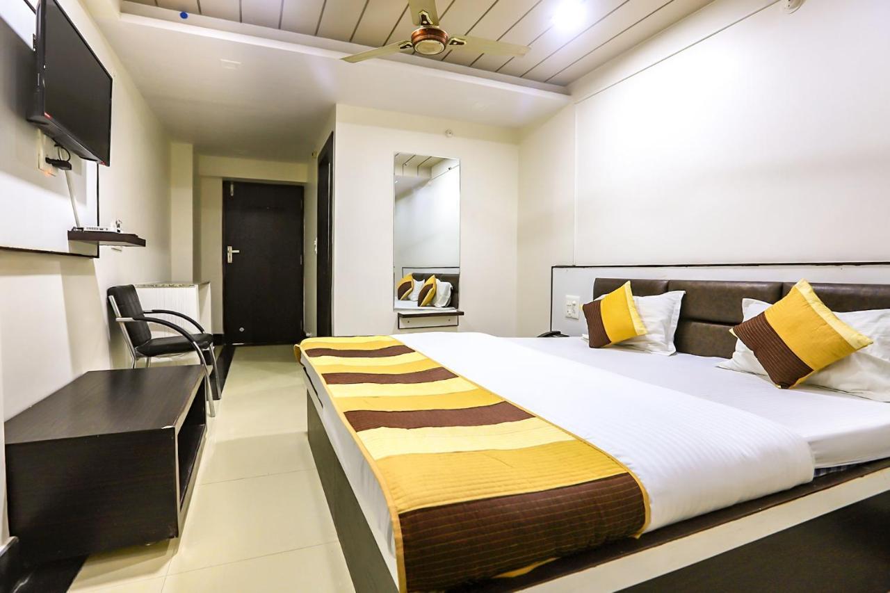 Oyo 11840 Hotel Venus Ajmer Eksteriør billede